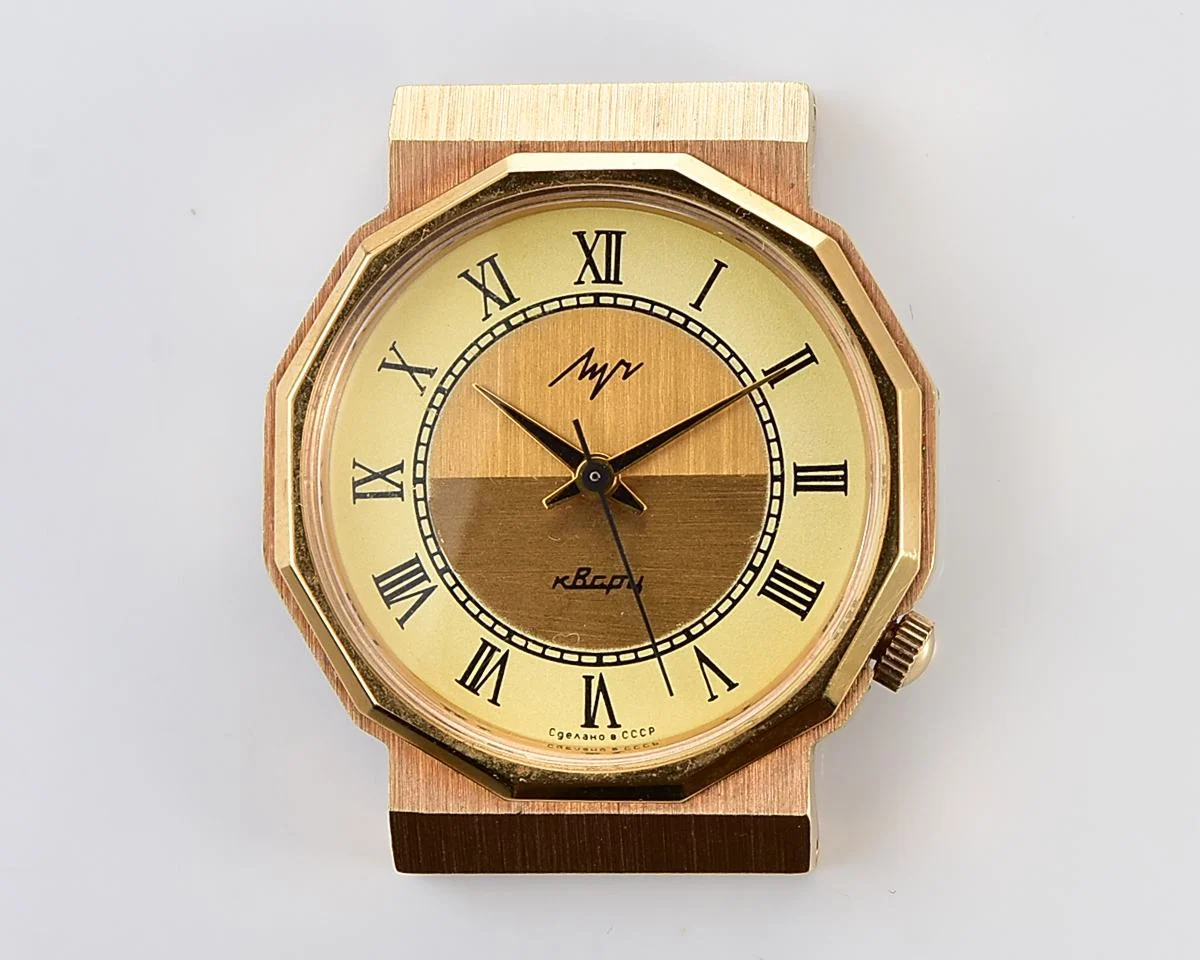 TIME CAPSULE: Soviet Luch watch with quartz movement - New Old Stock (NOS)!