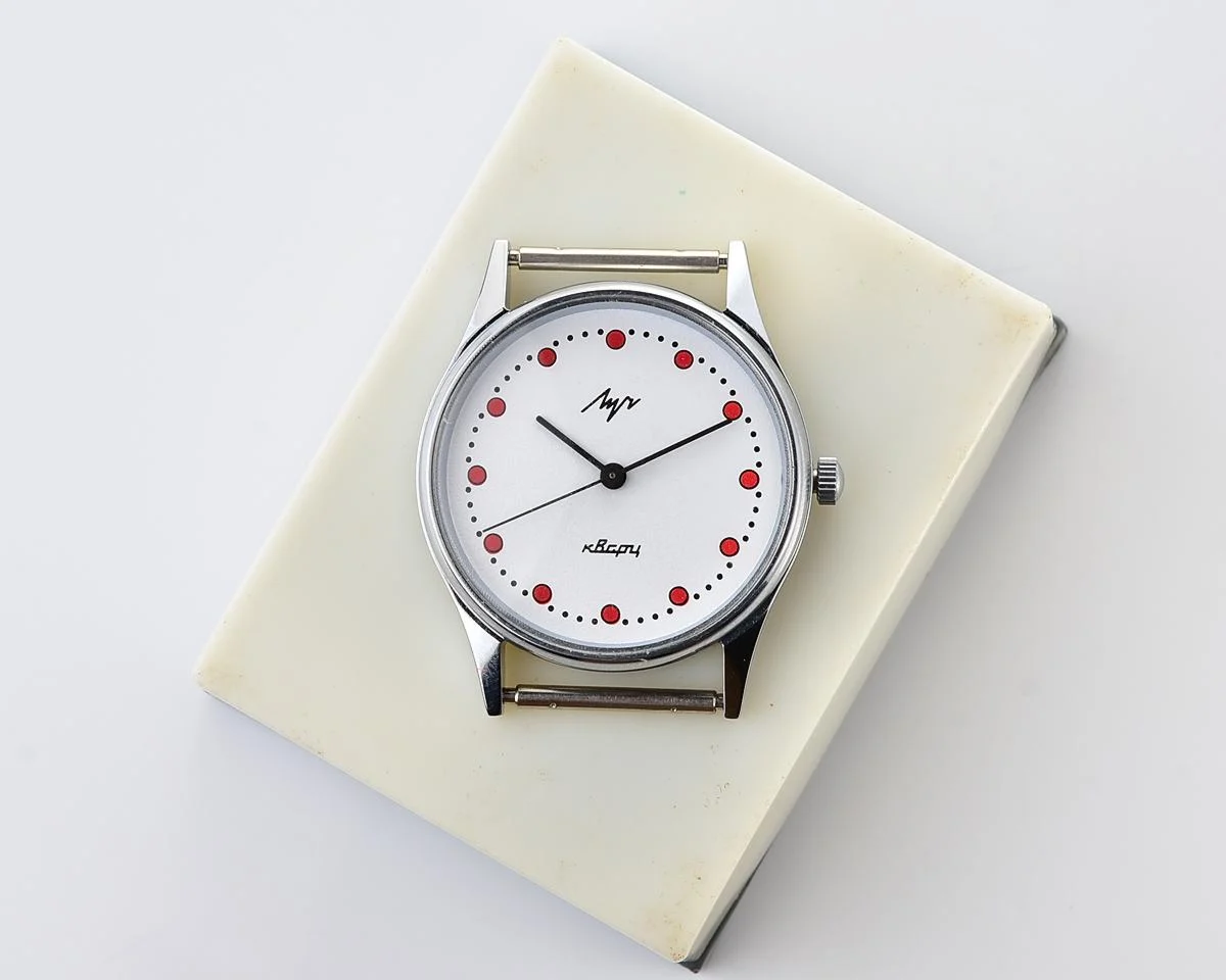 Excellent Soviet Luch elegant quartz wristwatch