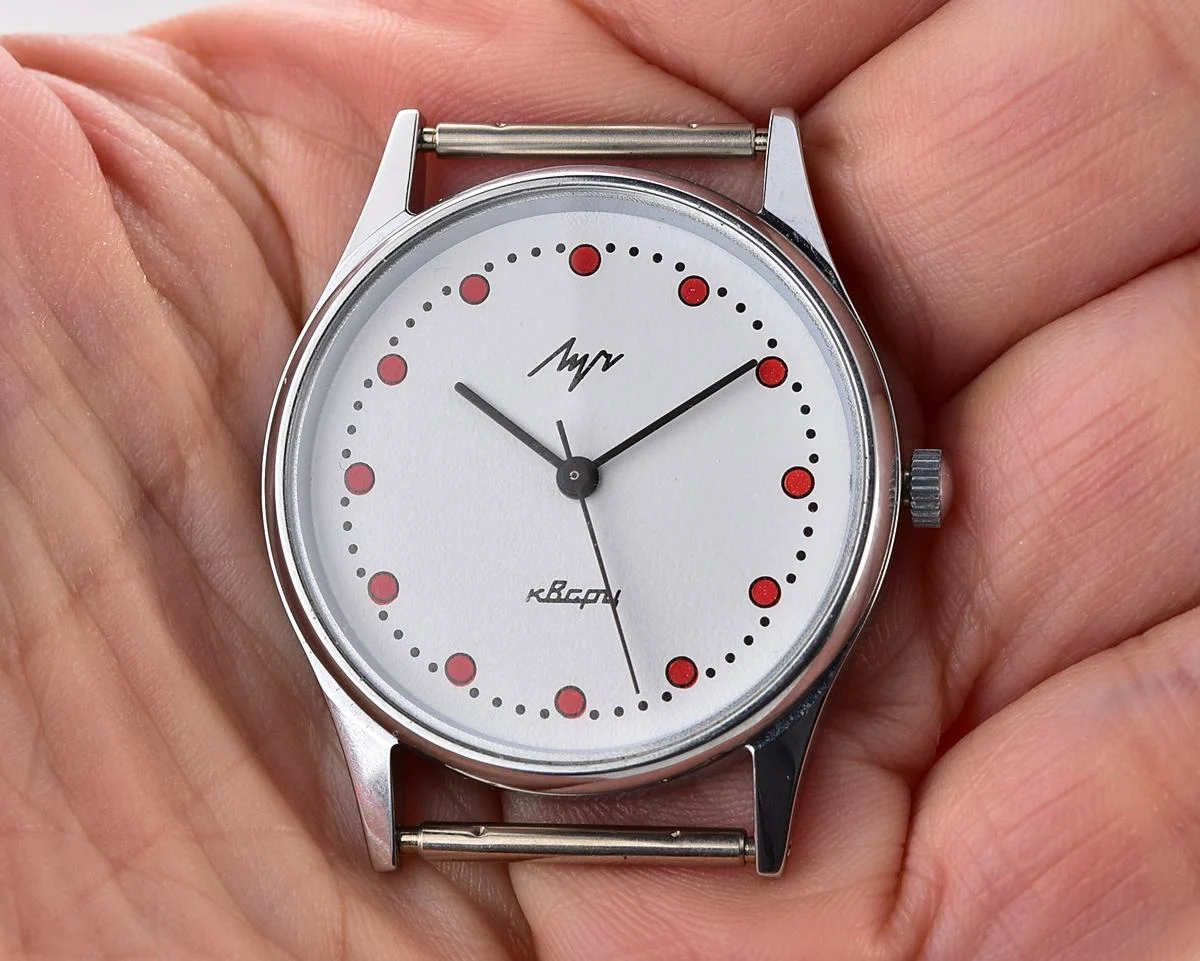 Excellent Soviet Luch elegant quartz wristwatch