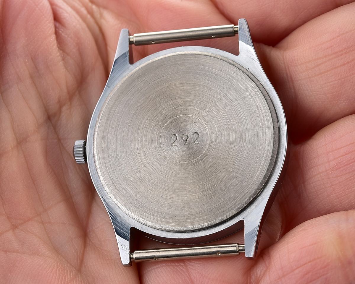 Excellent soviet LUCH elegant quartz wristwatch