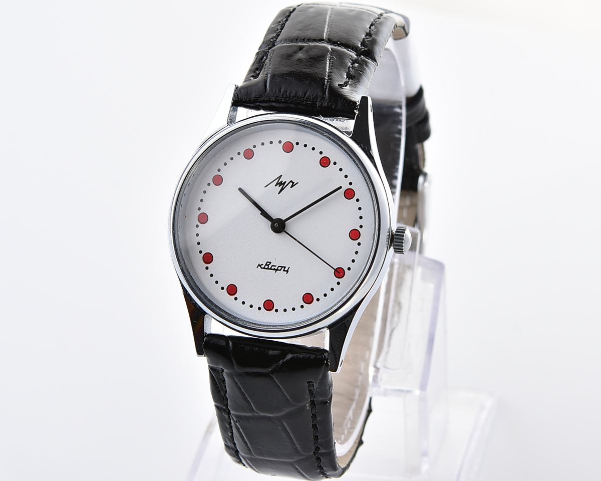Excellent soviet LUCH elegant quartz wristwatch