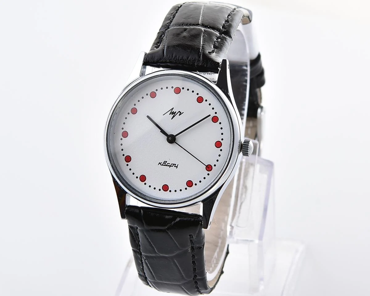 Excellent Soviet Luch elegant quartz wristwatch
