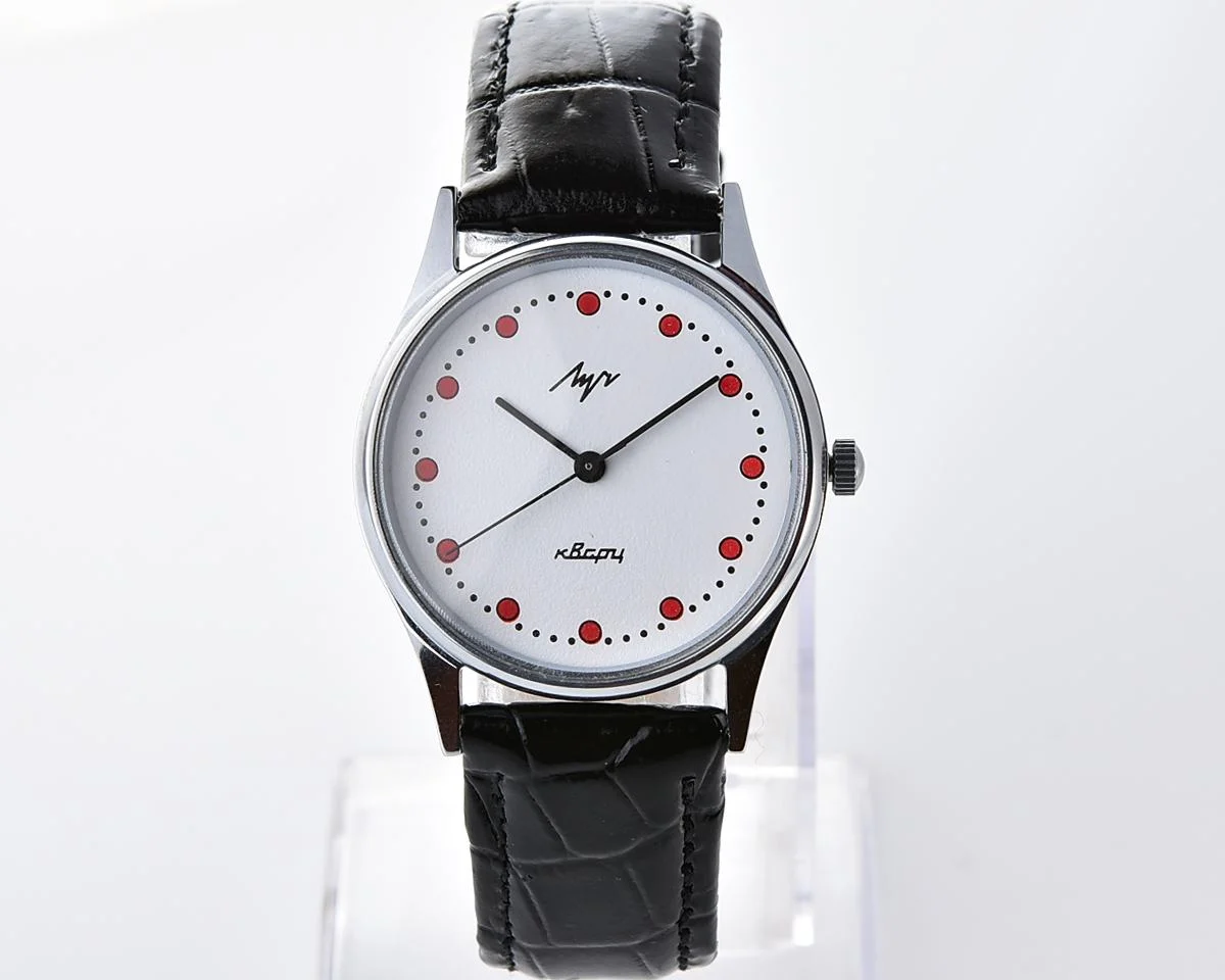 Excellent Soviet Luch elegant quartz wristwatch