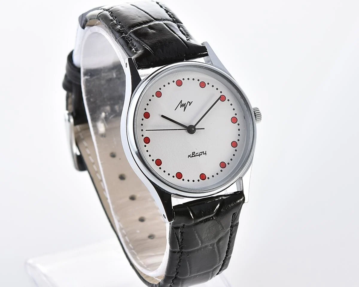 Excellent Soviet Luch elegant quartz wristwatch