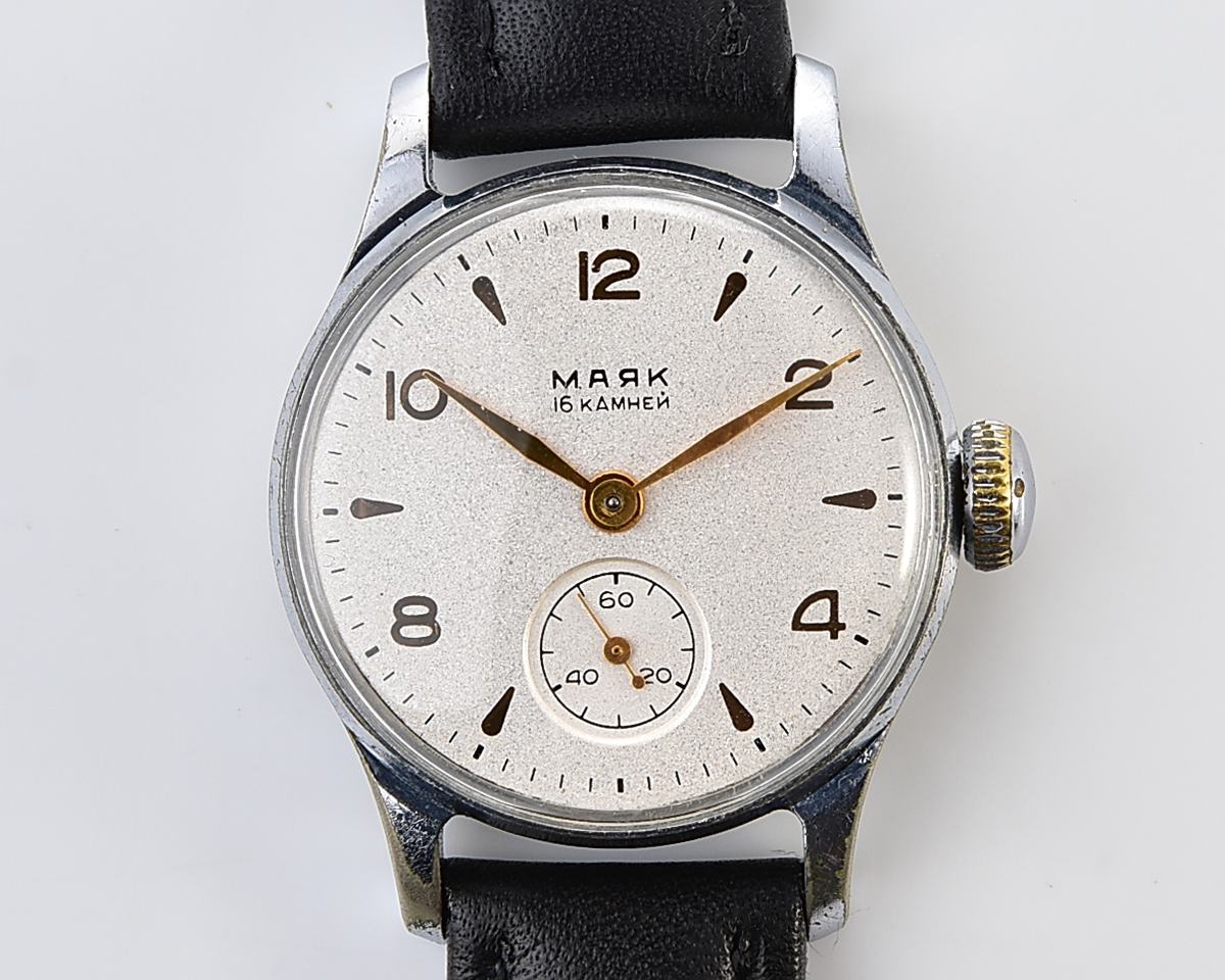 Excellent vintage soviet MAYAK mechanical wristwatch, the 4th quarter of 1955!