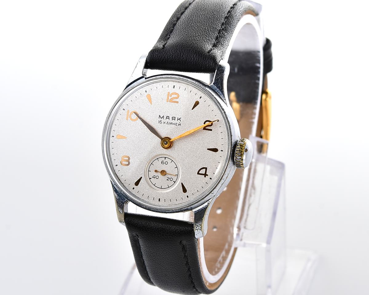 Excellent vintage soviet MAYAK mechanical wristwatch, the 4th quarter of 1955!