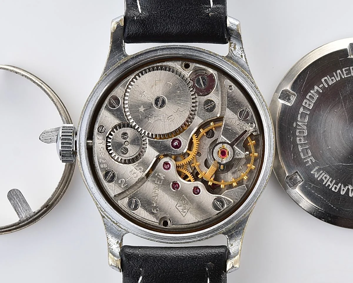 Vintage Soviet Mayak mechanical watch, 1MChZ, 2nd quarter of 1955