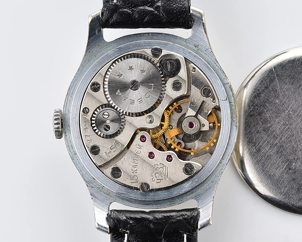 Vintage Soviet mechanical Pobeda watch, 2MChZ from the 1st quarter 1956!