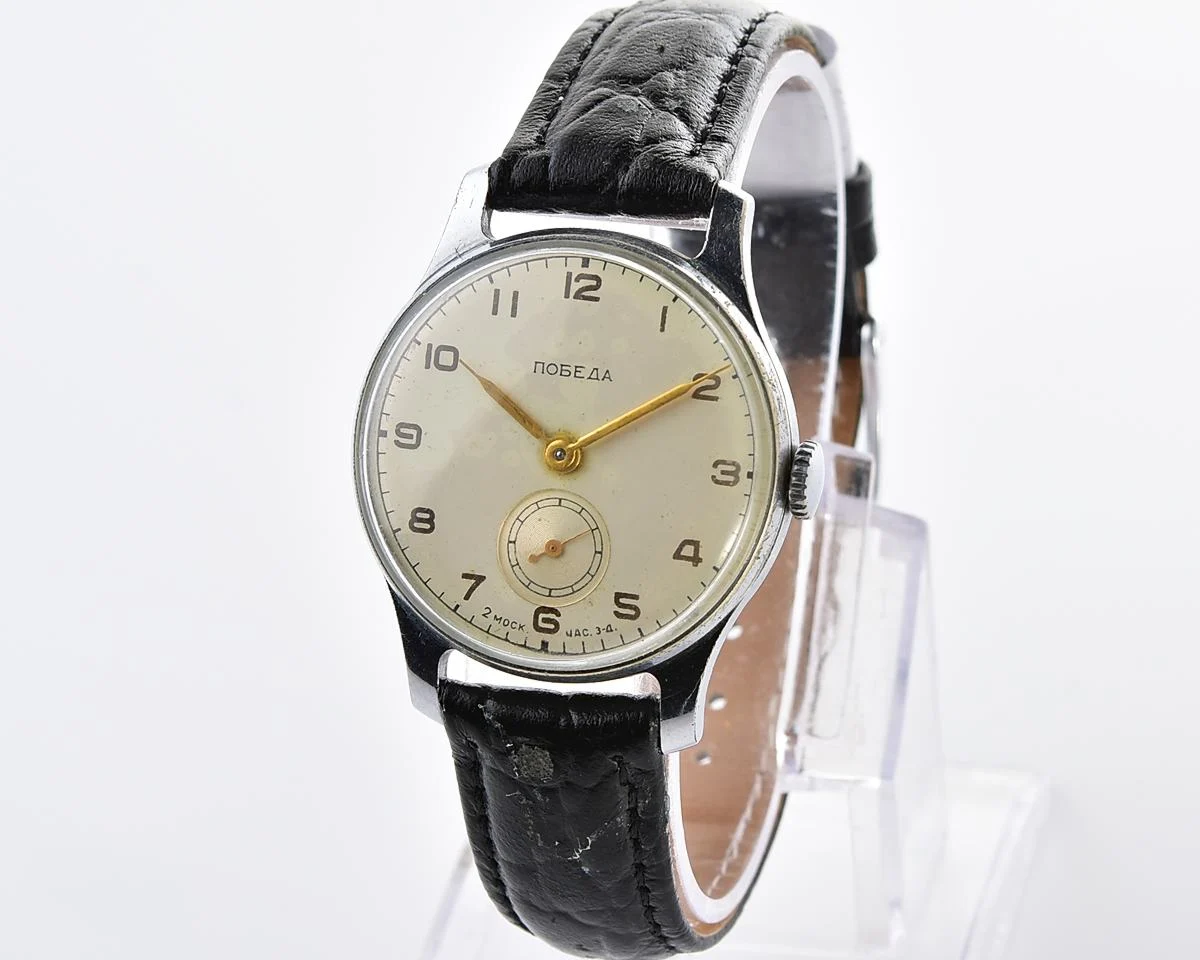 Vintage Soviet mechanical Pobeda watch, 2MChZ from the 1st quarter 1956!