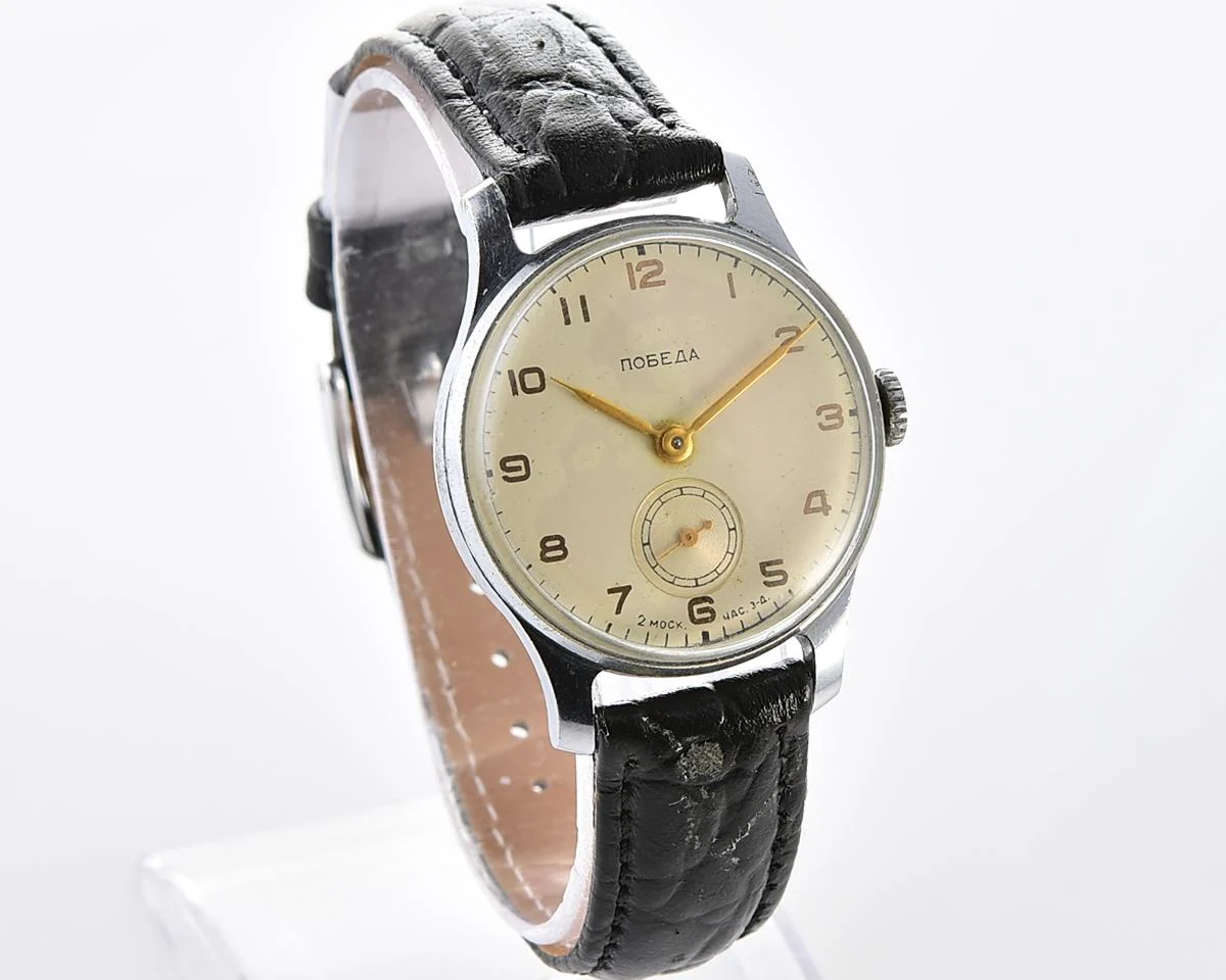 Vintage Soviet mechanical Pobeda watch, 2MChZ from the 1st quarter 1956!