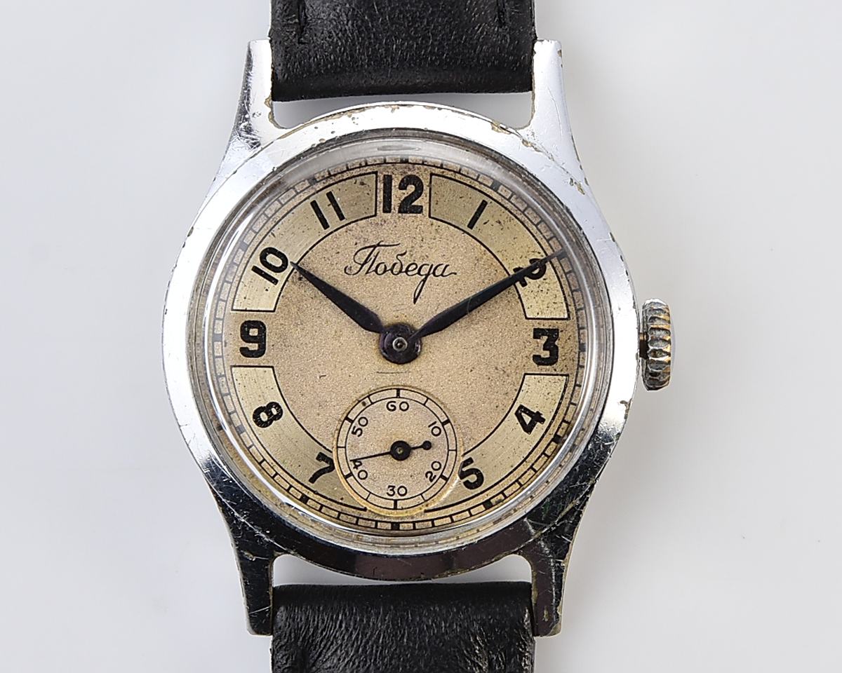 Vintage soviet mechanical watch POBEDA, 1MChZ factory, the 4th quarter of 1952!