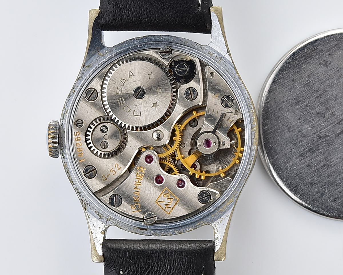 Vintage soviet mechanical watch POBEDA, 1MChZ factory, the 4th quarter of 1952!
