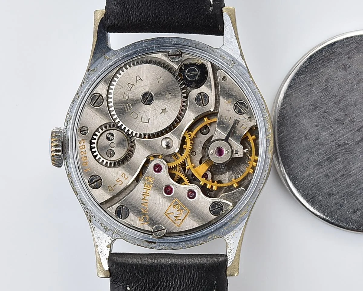Vintage Soviet mechanical watch Pobeda, 1MChZ factory, the 4th quarter of 1952!