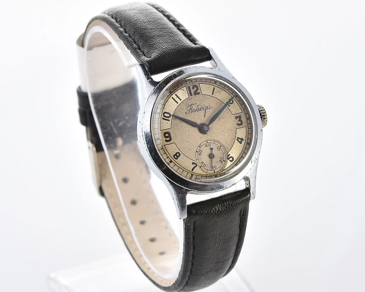 Vintage Soviet mechanical watch Pobeda, 1MChZ factory, the 4th quarter of 1952!