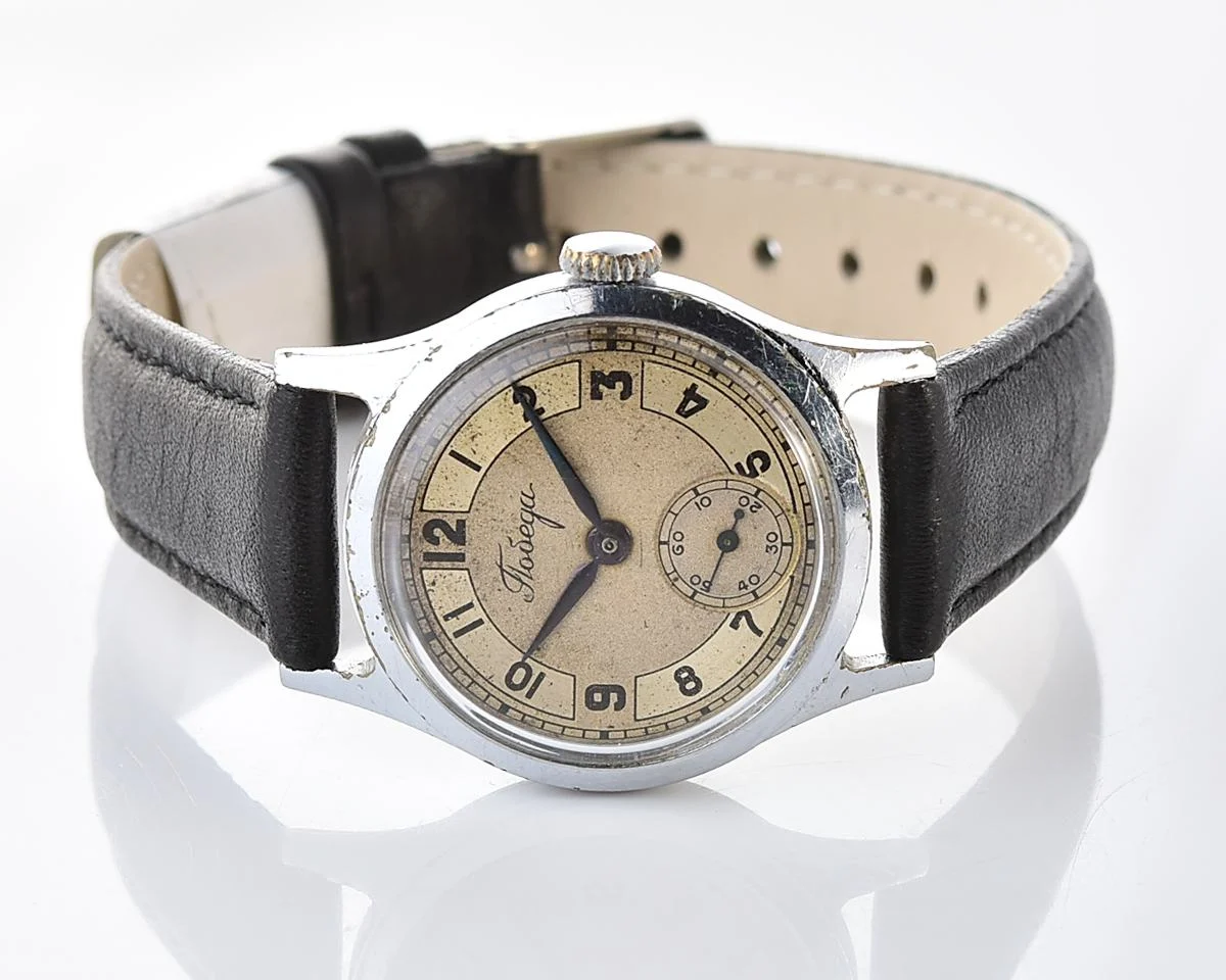 Vintage Soviet mechanical watch Pobeda, 1MChZ factory, the 4th quarter of 1952!