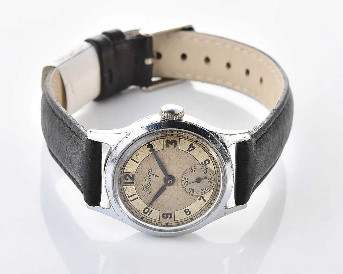 Vintage Soviet mechanical watch Pobeda, 1MChZ factory, the 4th quarter of 1952!