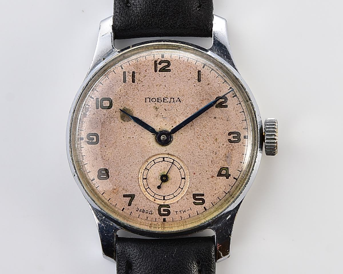 Vintage Soviet mechanical watch 1MChZ POBEDA from the 2nd quarter of 1953