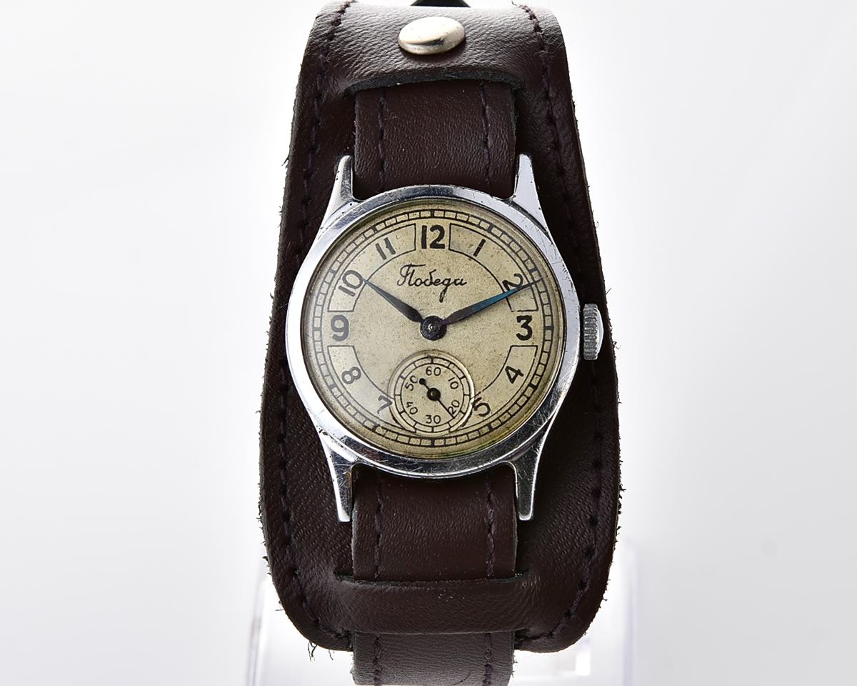 Vintage soviet mechanical watch POBEDA, 1MChZ, the 3rd quarter of 1951!