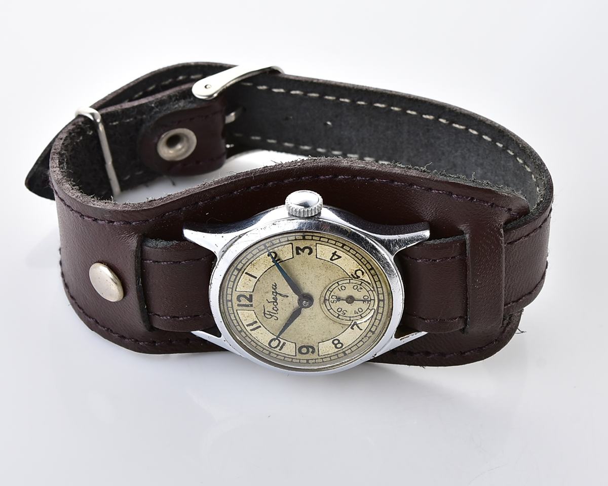 Vintage soviet mechanical watch POBEDA, 1MChZ, the 3rd quarter of 1951!