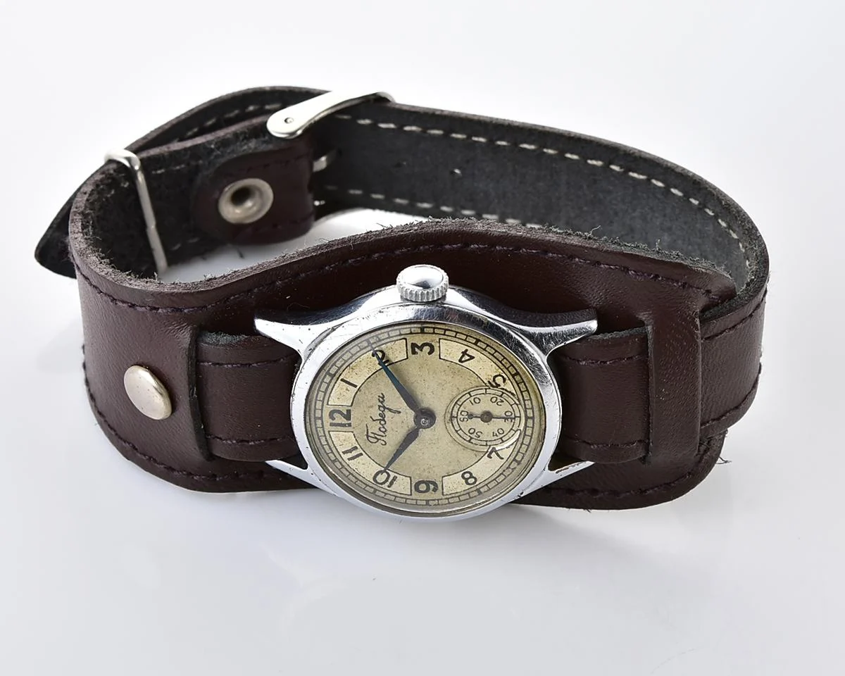 Vintage Soviet mechanical watch Pobeda, 1MChZ, the 3rd quarter of 1951!