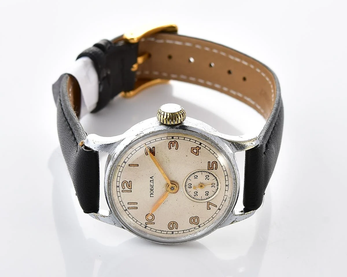 Excellent Soviet mechanical Pobeda watch, ChChZ, the 2nd quarter of 1955