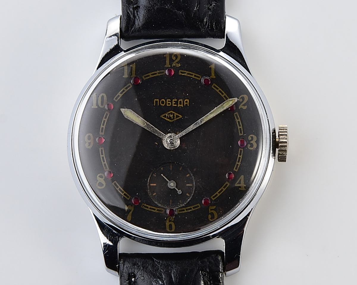 Vintage soviet Pobeda mechanical wristwatch from the 1950s, PChZ - with jewels on dial!