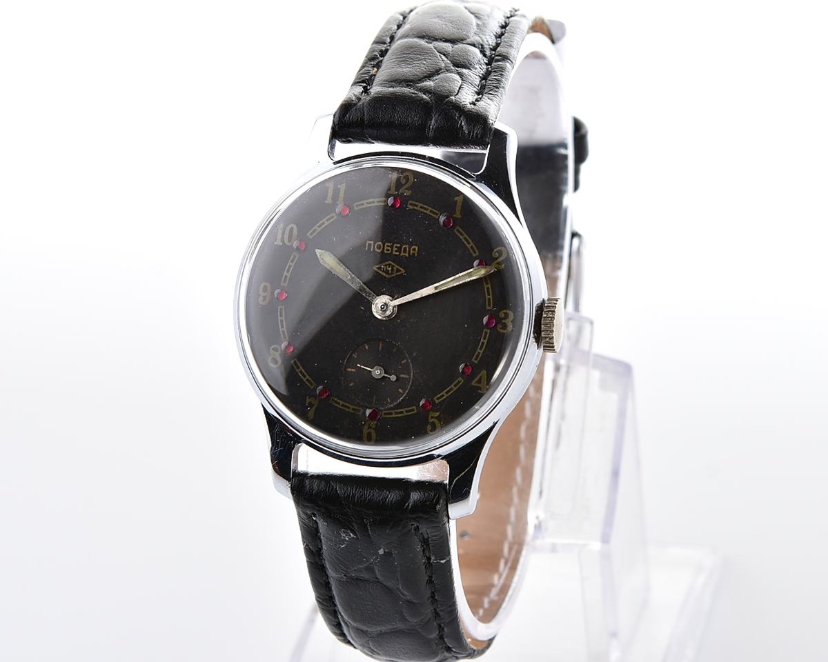 Vintage soviet Pobeda mechanical wristwatch from the 1950s, PChZ - with jewels on dial!
