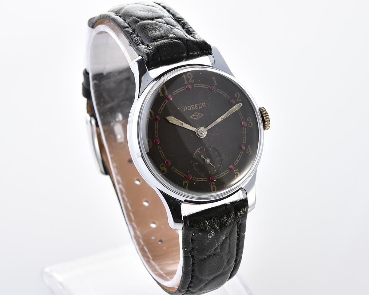 Vintage soviet Pobeda mechanical wristwatch from the 1950s, PChZ - with jewels on dial!