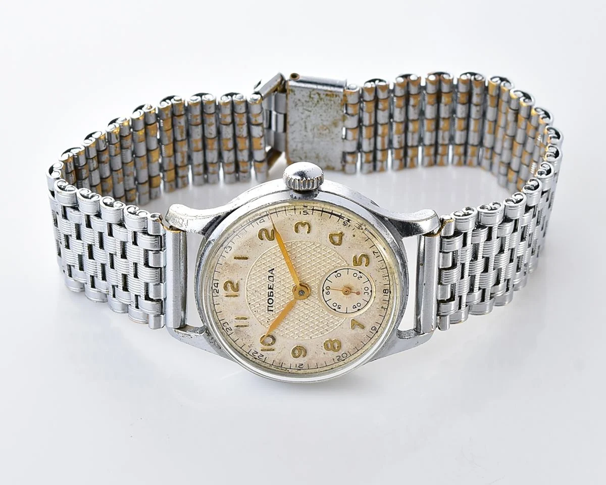 Soviet mechanical Pobeda watch in "hermetic" case, ChChZ, 4th quarter of 1955