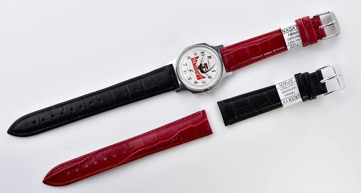TIME CAPSULE: Soviet mechanical watch Pobeda – Democracy (Hammer and Sickle) – New Old Stock (NOS)!