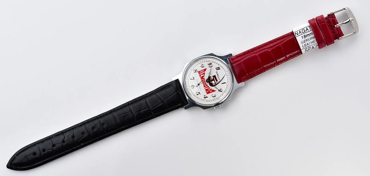 TIME CAPSULE: Soviet mechanical watch Pobeda – Democracy (Hammer and Sickle) – New Old Stock (NOS)!