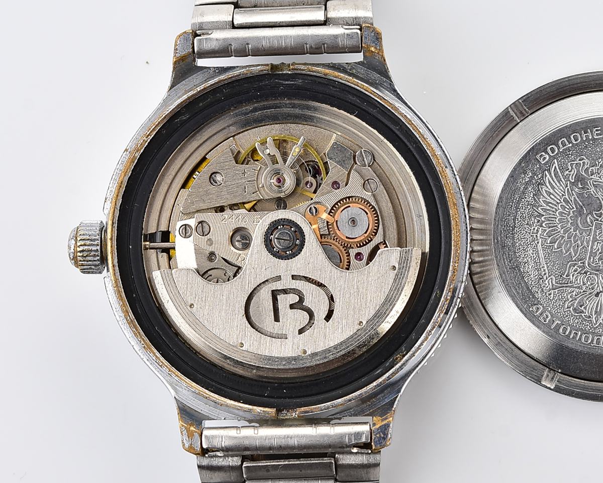 Vostok Amphibia with automatic self winding movement – Submarine captain!