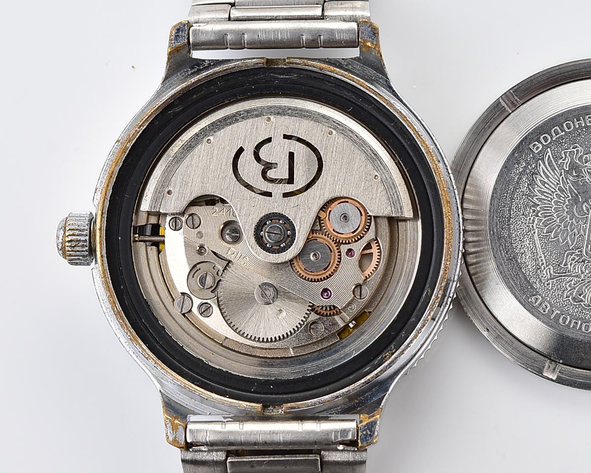 Vostok Amphibia with automatic self winding movement – Submarine captain!