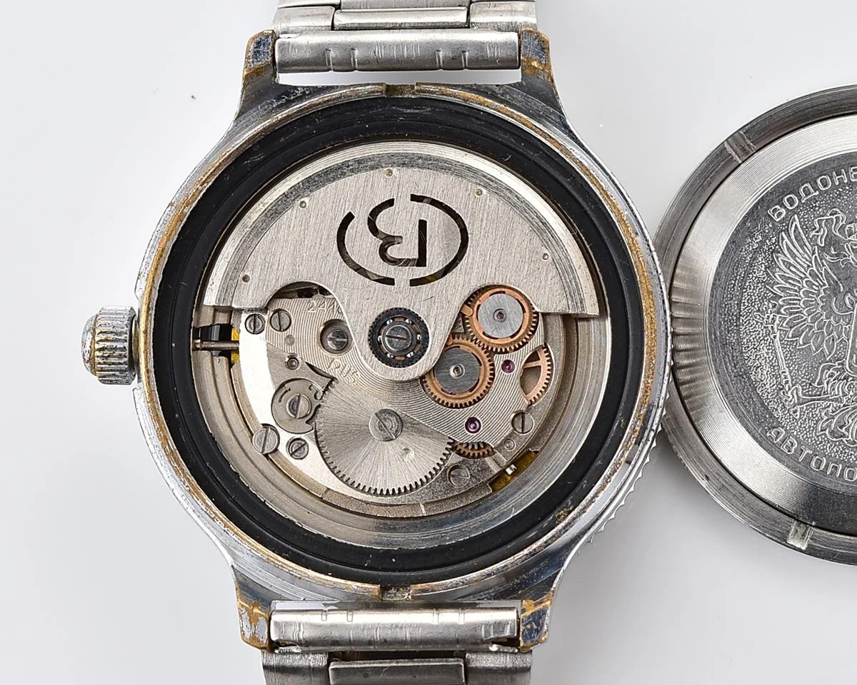 Vostok Amphibia with automatic self winding movement – Submarine captain!