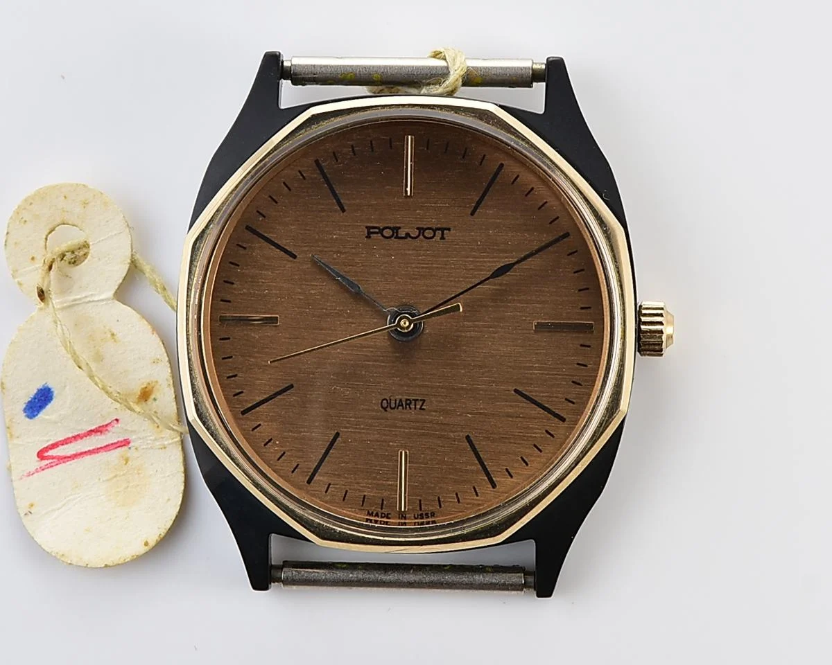 Excellent Soviet Poljot wristwatch with quartz movement