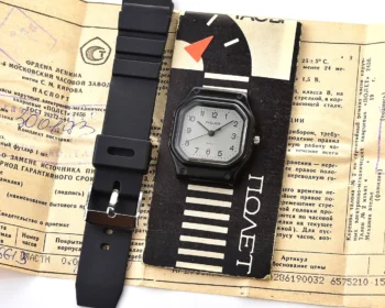 TIME CAPSULE: Soviet Poljot watch with quartz movement - New Old Stock (NOS)!