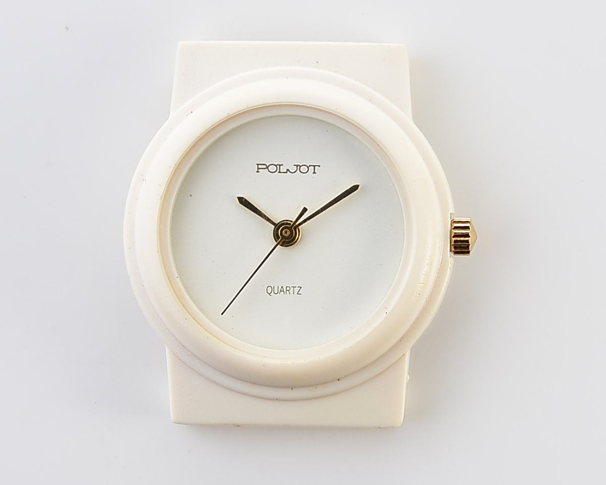 TIME CAPSULE: Soviet POLJOT wrist watch with quartz movement – New Old Stock(NOS)!