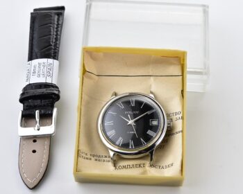 Soviet POLJOT mechanical wristwatch – with box and passport!
