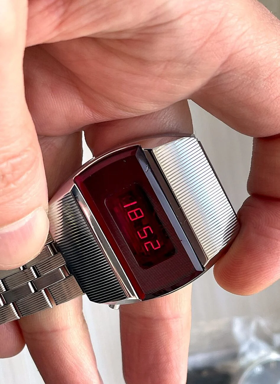 First Red LED Digital Vintage USSR Wrist Watch Electronika E-1 Pulsar with box and passport!