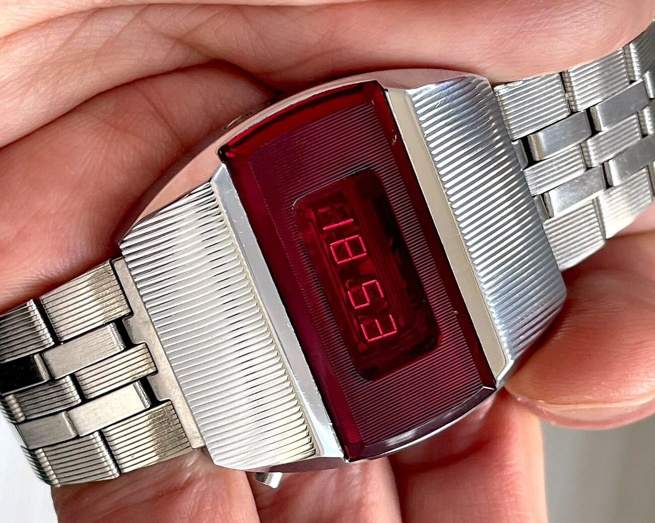 First Red LED Digital Vintage USSR Wrist Watch Electronika E-1 Pulsar with box and passport!