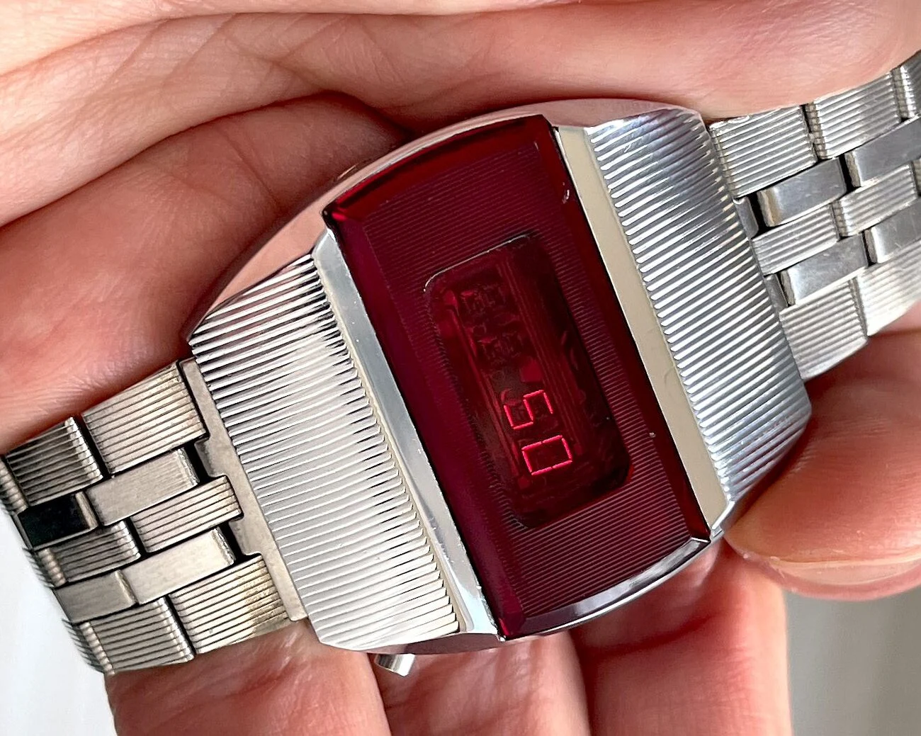 First Red LED Digital Vintage USSR Wrist Watch Electronika E-1 Pulsar with box and passport!