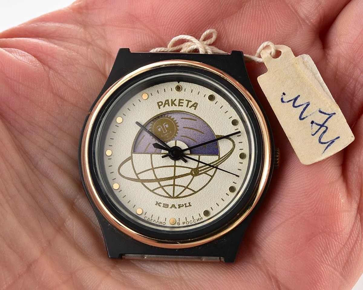 TIME CAPSULE: Soviet Raketa Day / Night phases quartz watch - New Old Stock (NOS)!