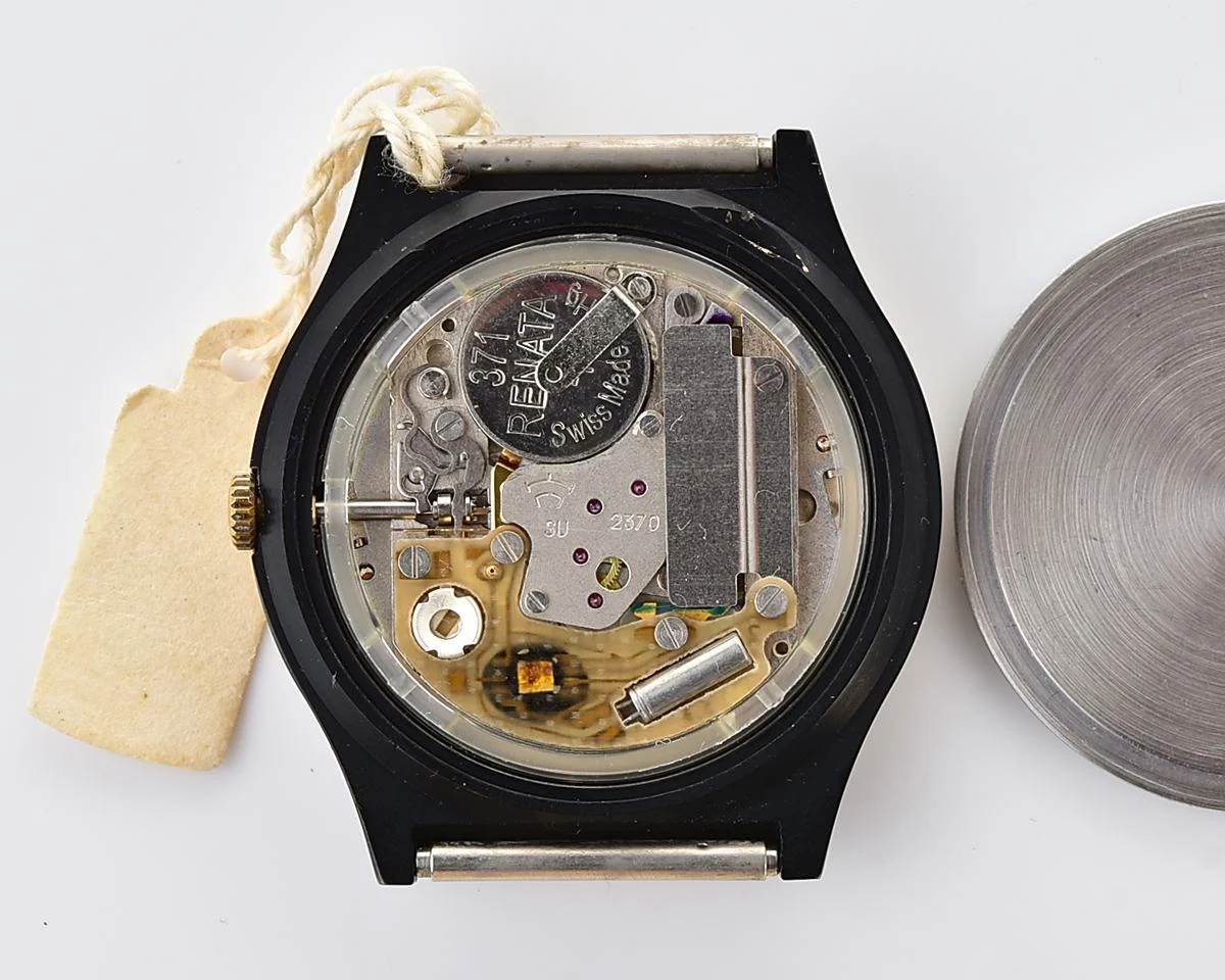 TIME CAPSULE: Soviet Raketa Day / Night phases quartz watch - New Old Stock (NOS)!