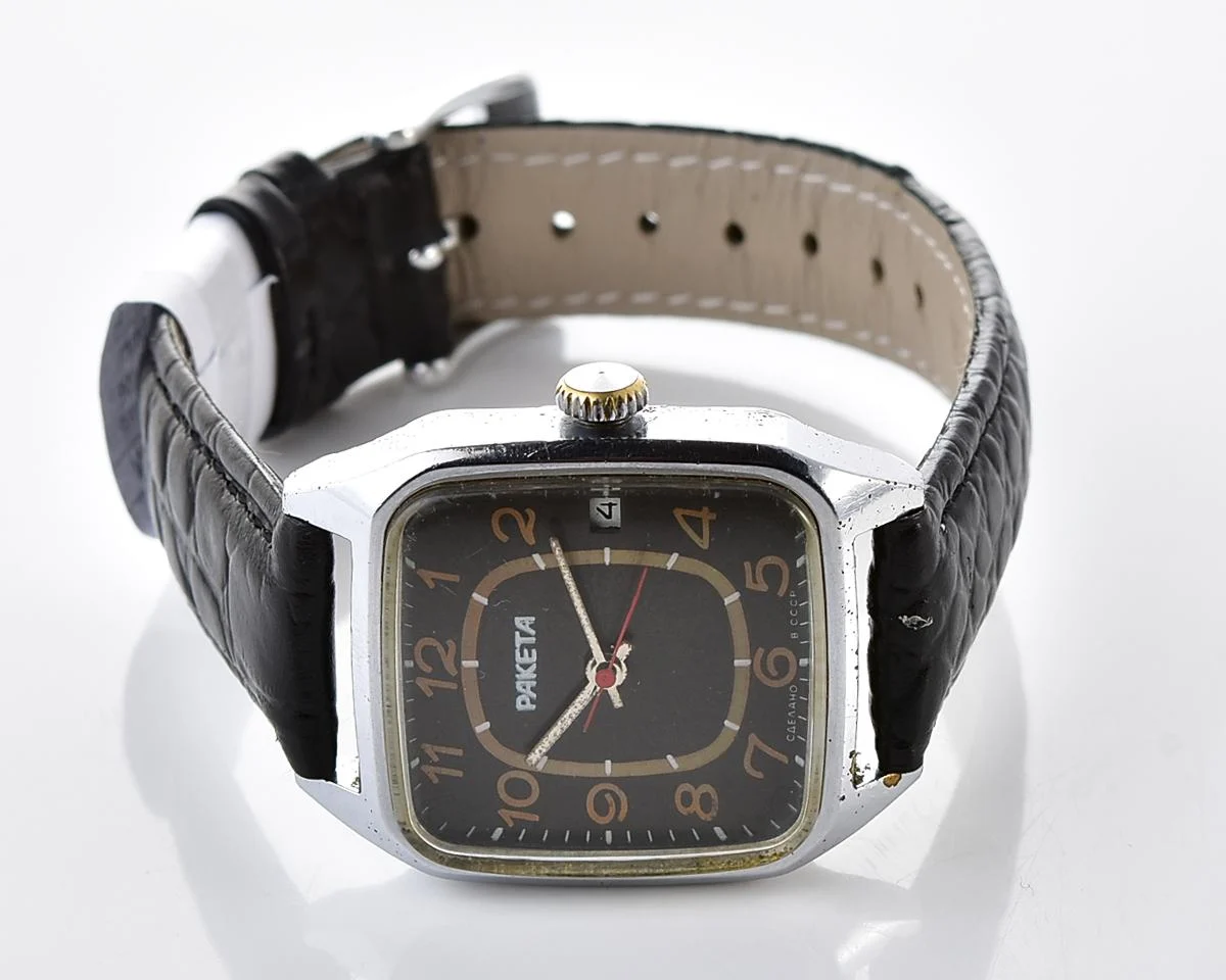 Vintage Soviet Raketa mechanical watch
