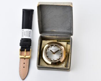 TIME CAPSULE: Vintage soviet RAKETA mechanical wristwatch, New Old Stock(NOS)!