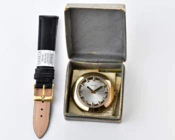 TIME CAPSULE: Vintage Soviet Raketa mechanical wristwatch, New Old Stock (NOS)!