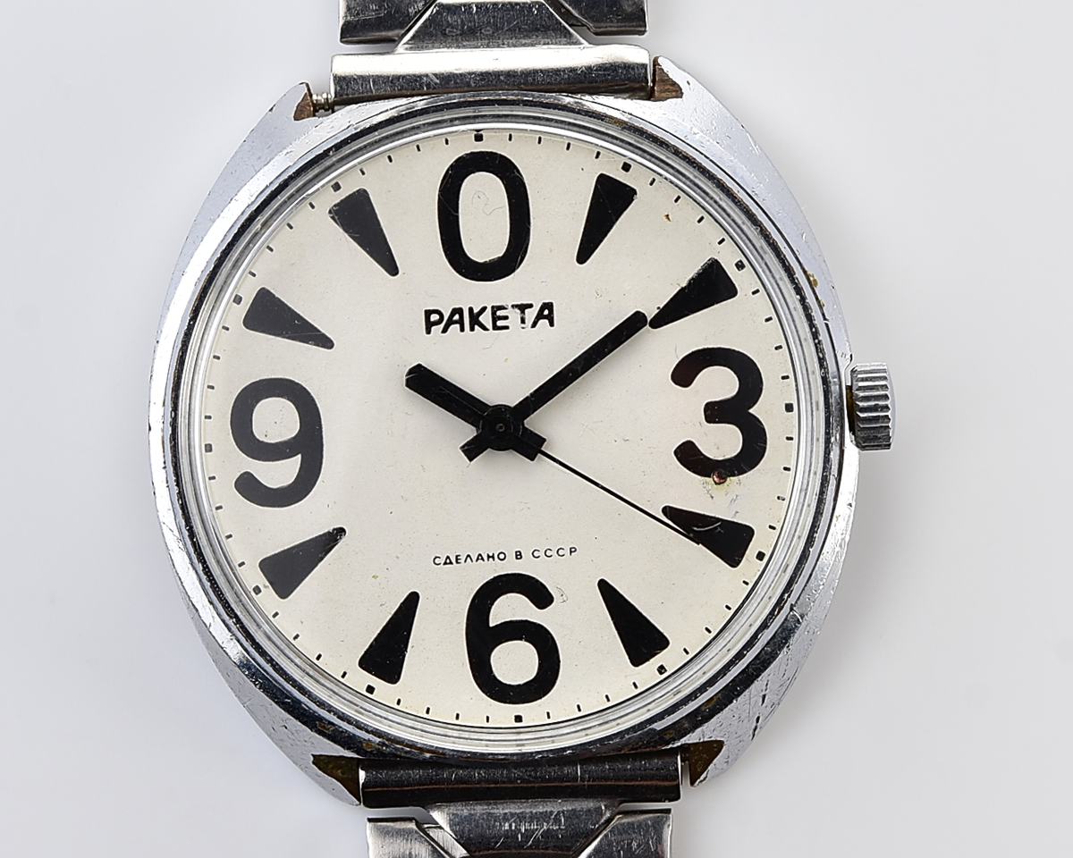 Soviet mechanical wristwatch RAKETA "Big Zero"
