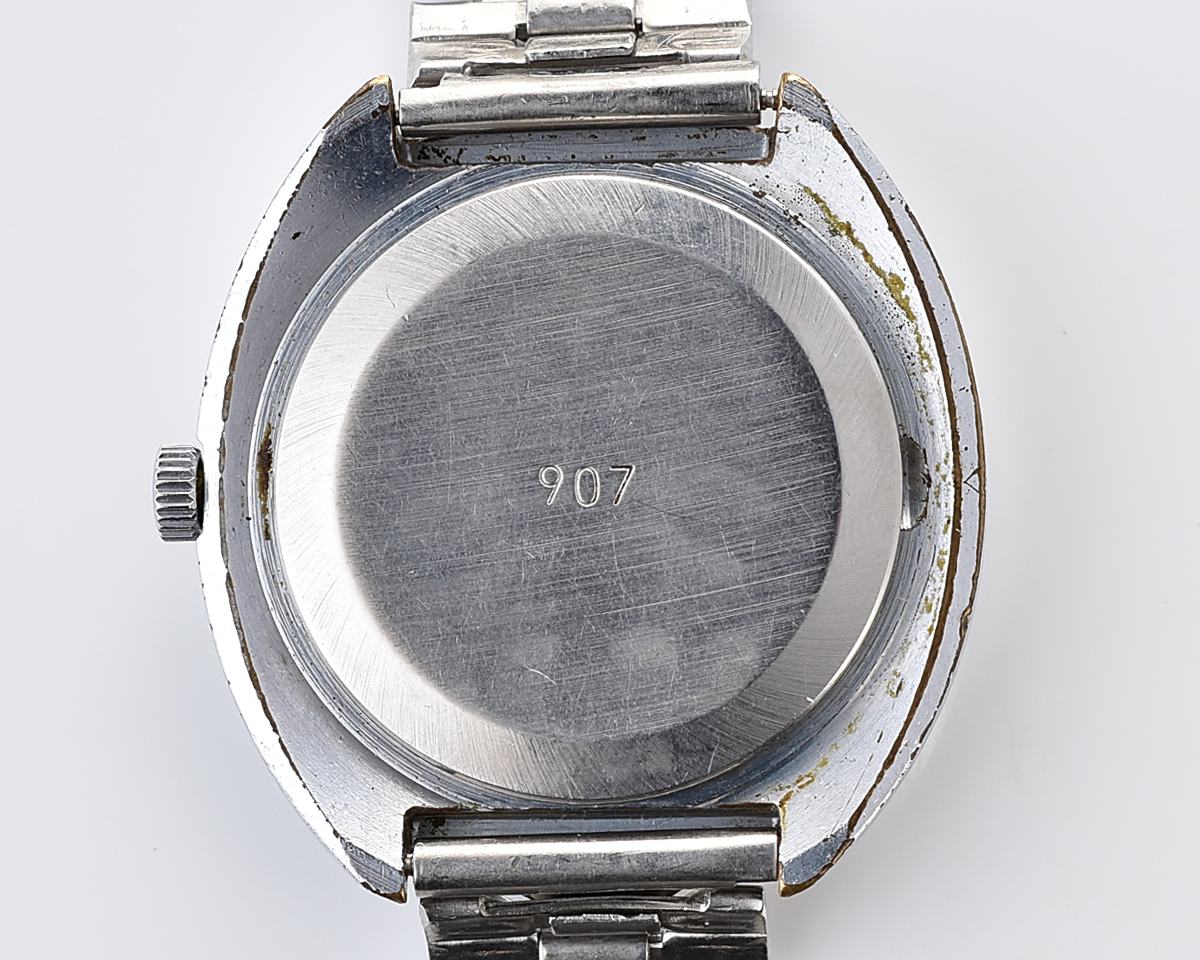 Soviet mechanical wristwatch RAKETA "Big Zero"
