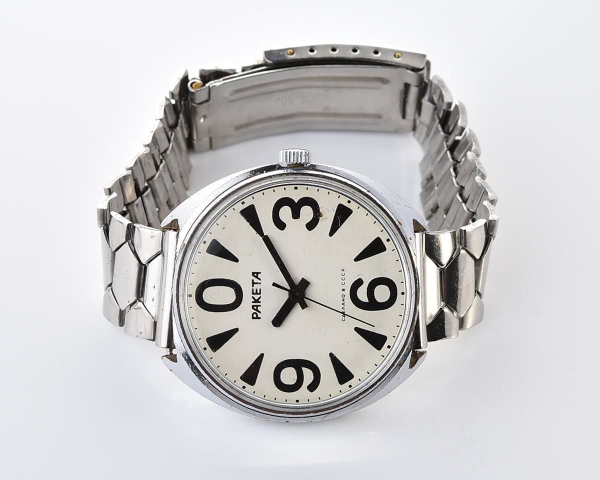 Soviet mechanical wristwatch RAKETA "Big Zero"