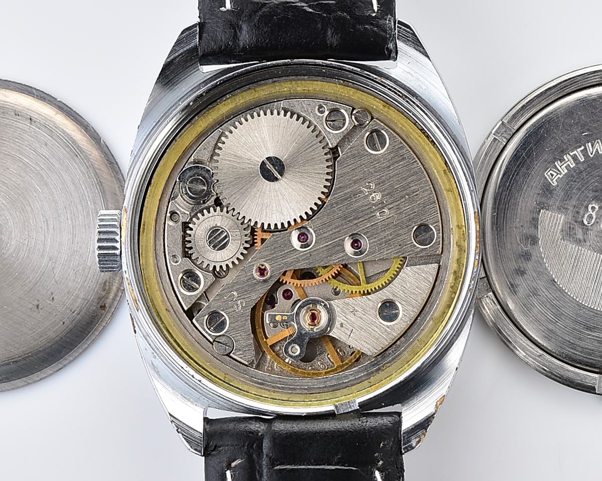 Vintage soviet mechanical RAKETA wristwatch - antimagnetic!